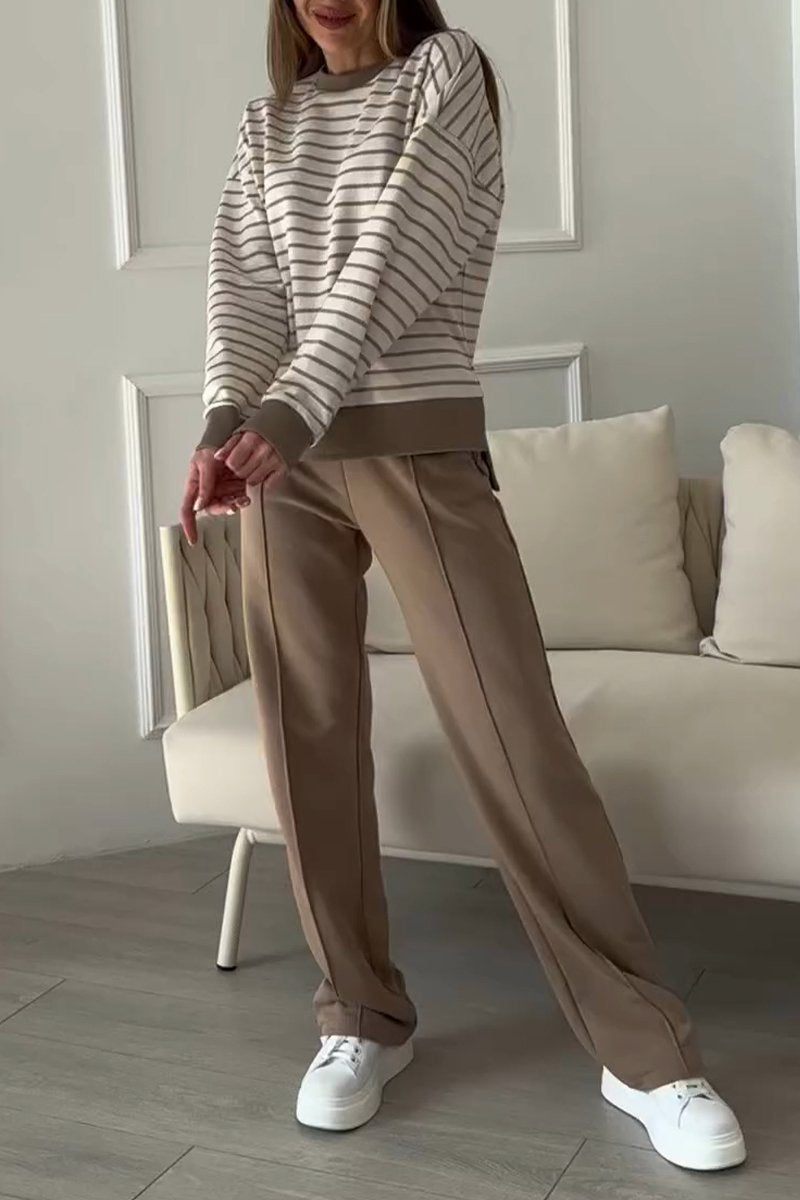 Effortlessly Elegant Garment with a Timeless Design