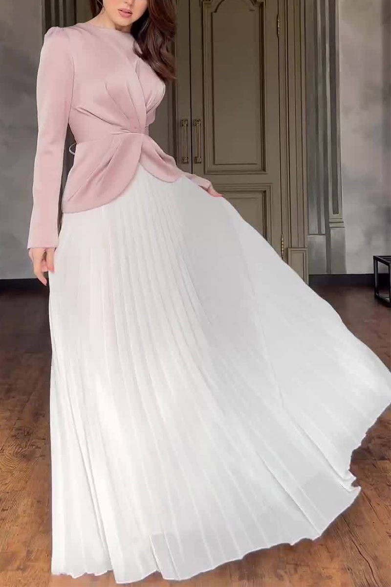 Beautifully Crafted Dress in a Classic Style