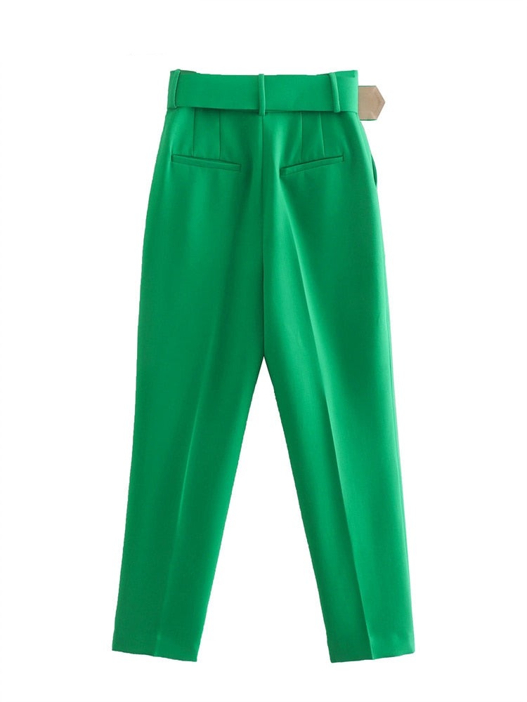 Elegantly Styled Pants for Everyday Wear