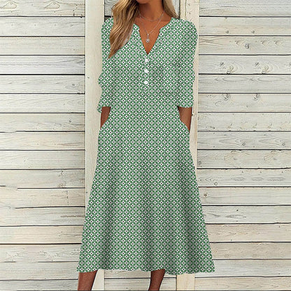 Beautifully Finished Dress in a Timeless Design