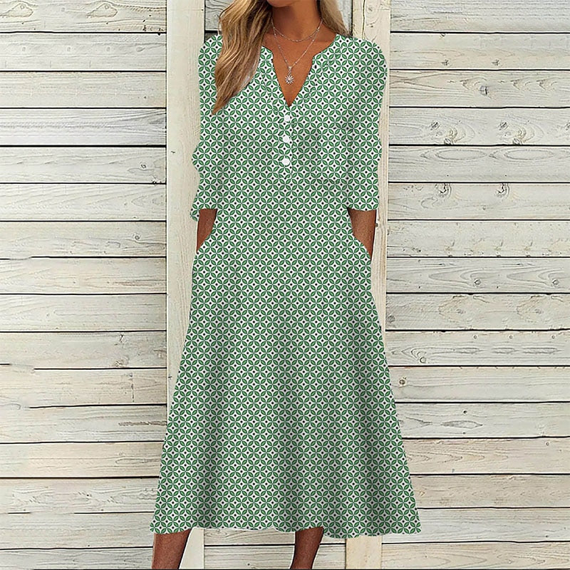 Beautifully Finished Dress in a Timeless Design