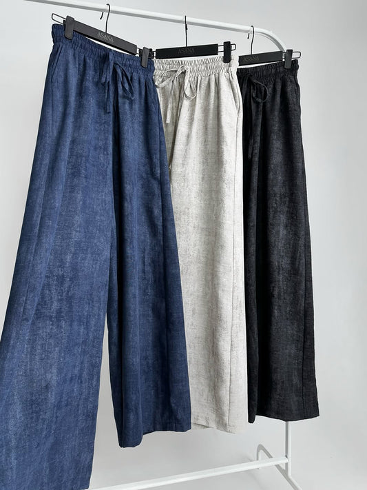 Beautifully Finished Pants in a Timeless Design