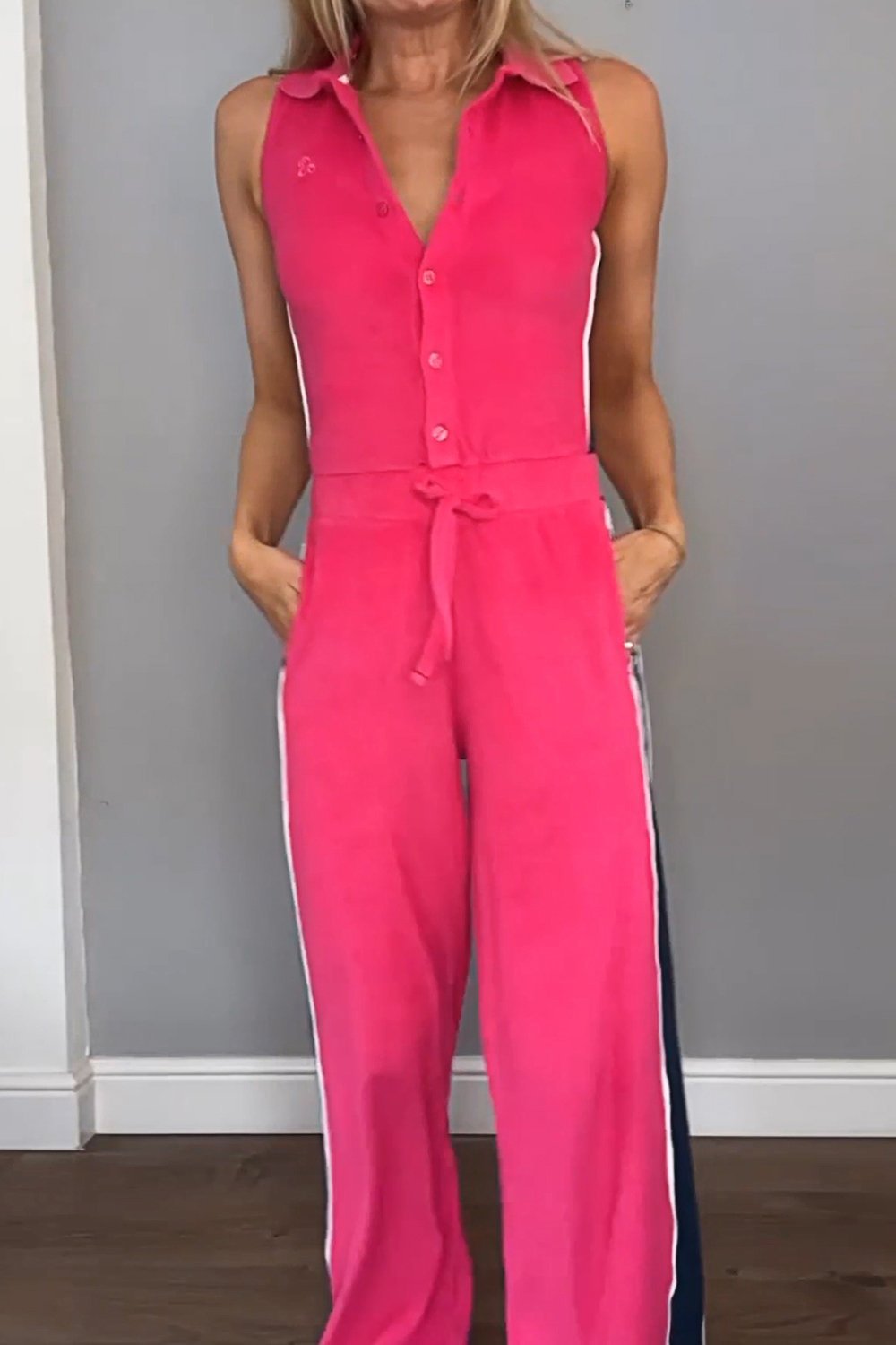 Effortlessly Elegant Garment with a Timeless Design