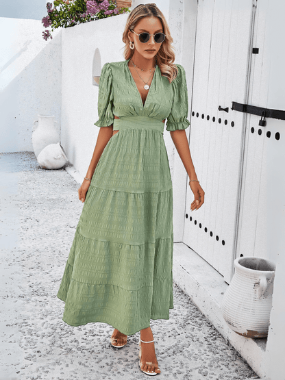 Beautifully Finished Dress in a Timeless Design
