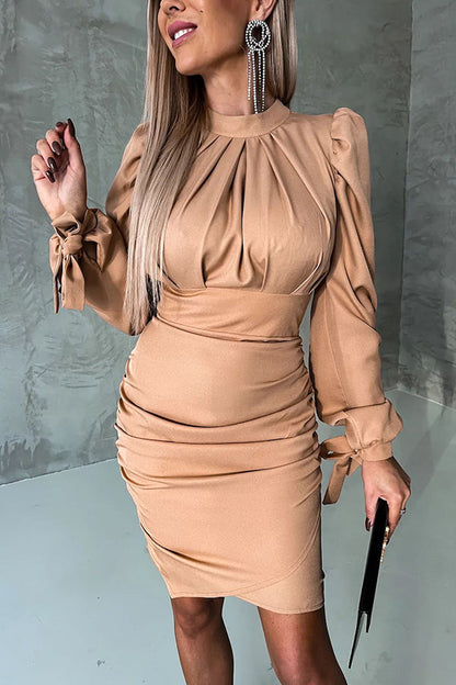Effortlessly Elegant Dress with a Timeless Design