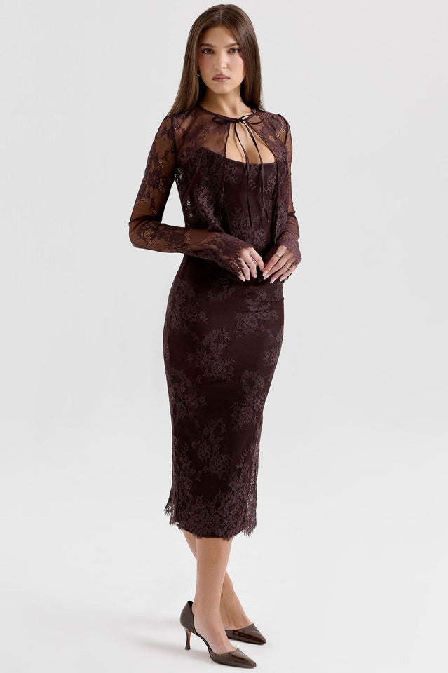 Beautifully Finished Dress in a Timeless Design