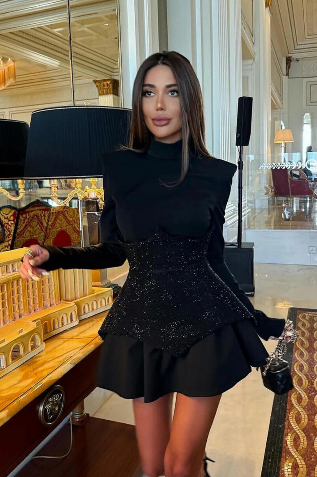 Beautifully Crafted Dress in a Classic Style