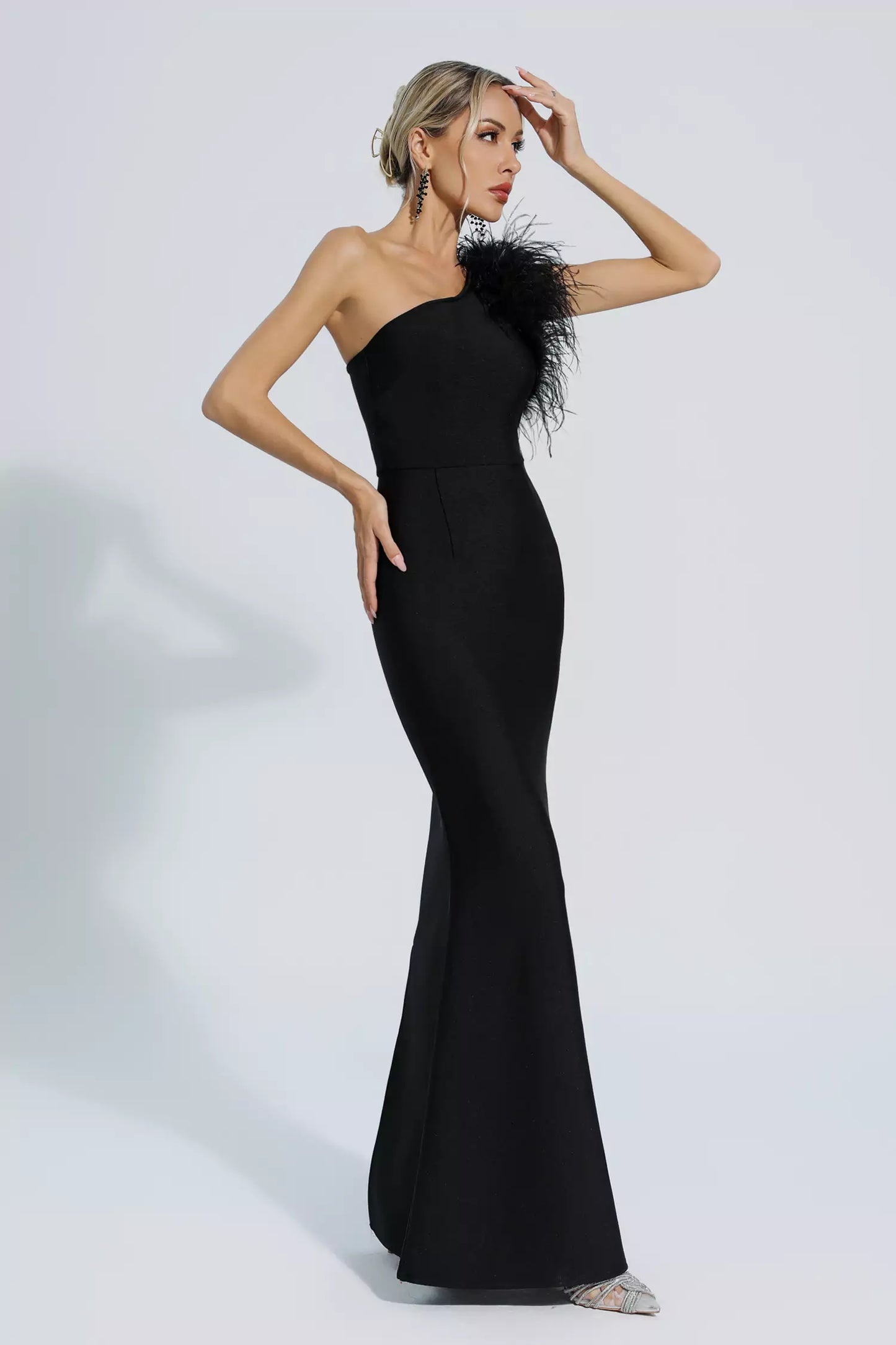 Gracefully Styled Dress for Any Occasion