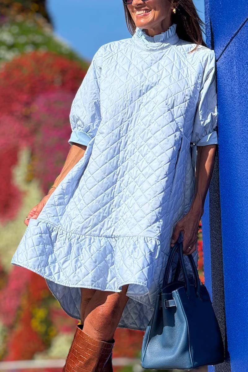 Classic Vintage Dress with a Flattering Fit