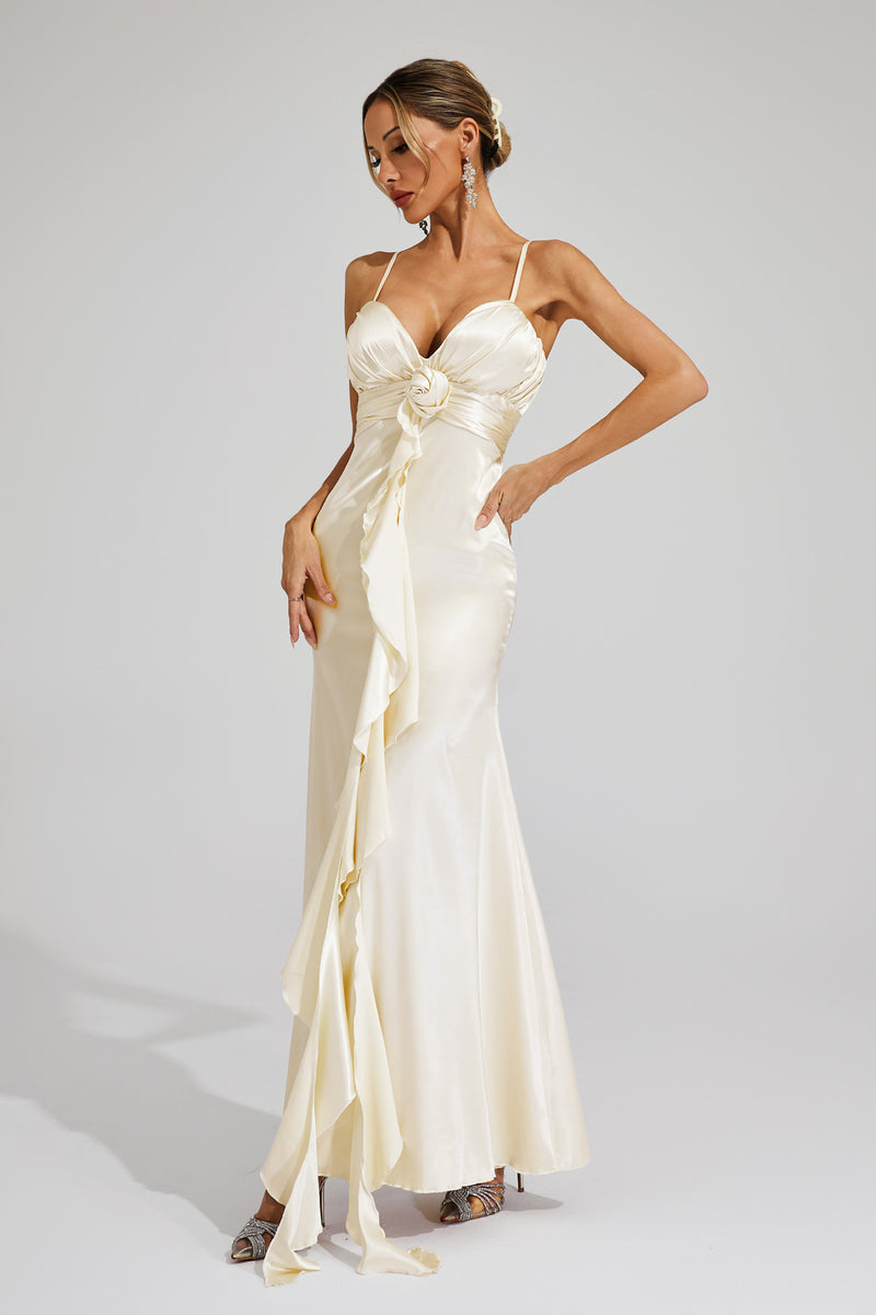 Beautifully Finished Dress in a Timeless Design