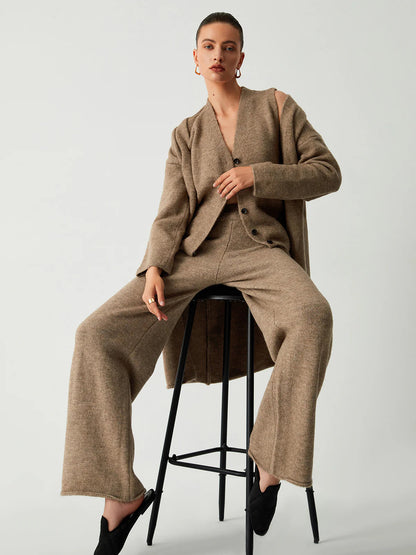 Classic Vintage & Enduringly Stylish Cardigan