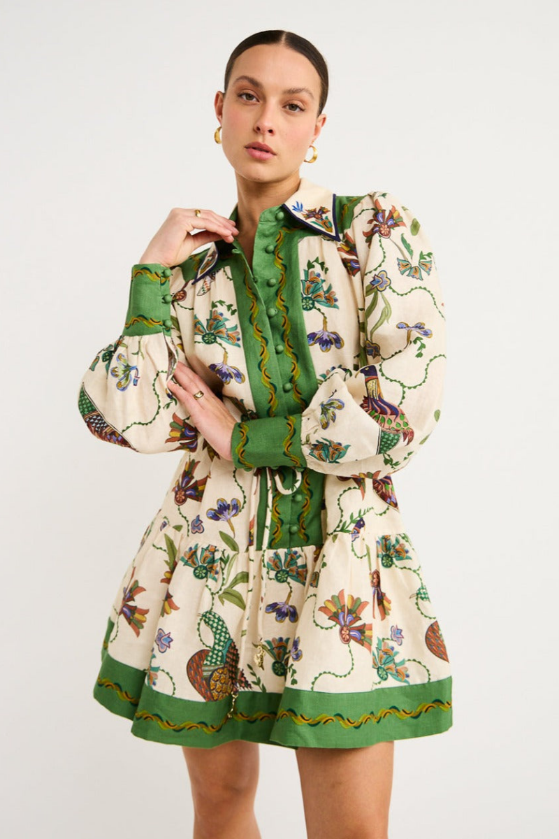 Classic Vintage Dress with a Flattering Fit