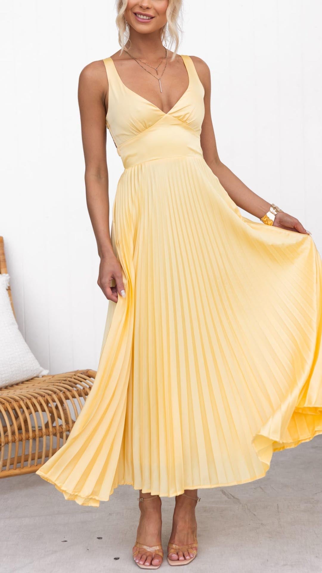 Beautifully Crafted Dress in a Classic Style