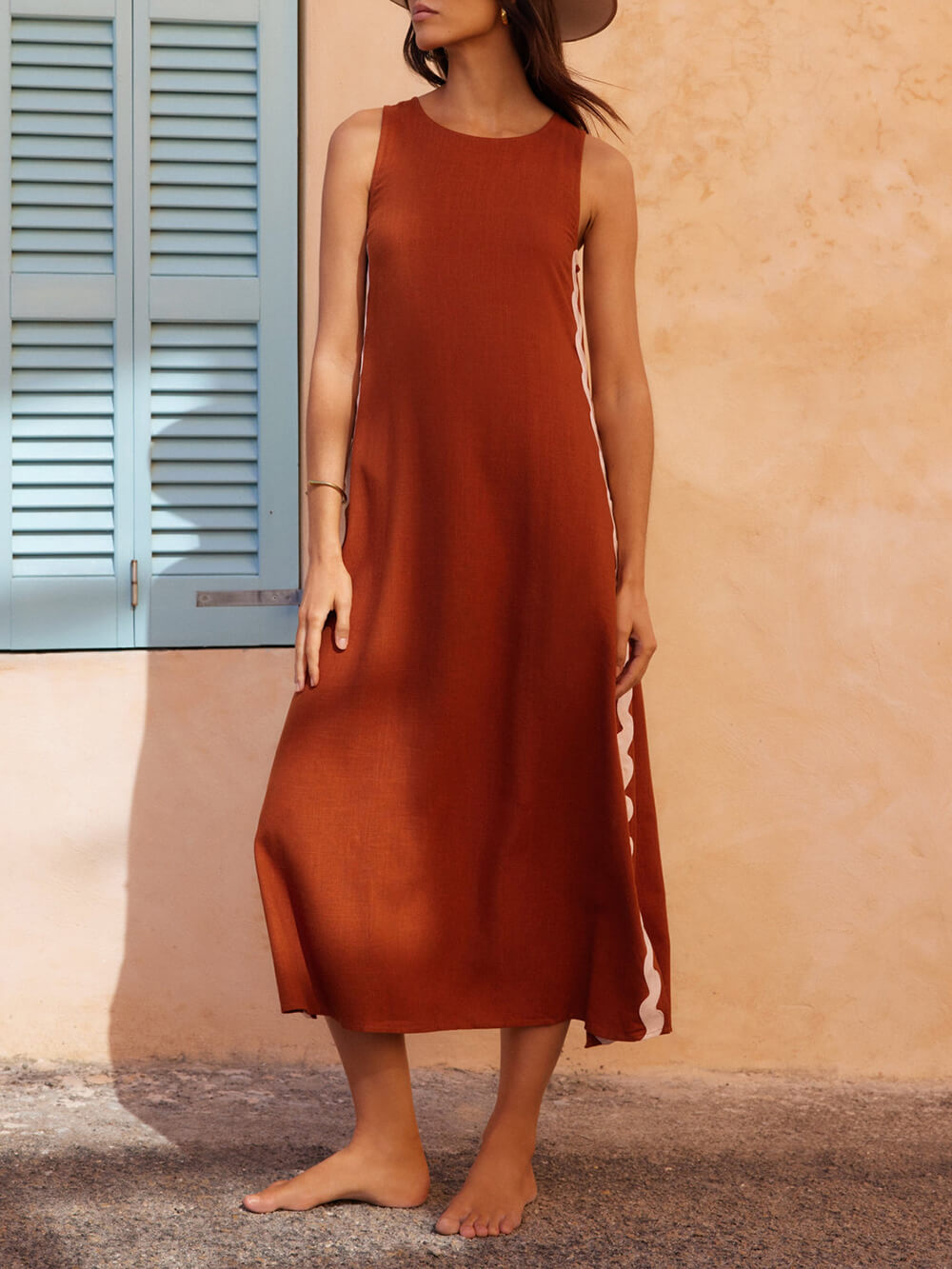 Gracefully Styled Dress for Any Occasion
