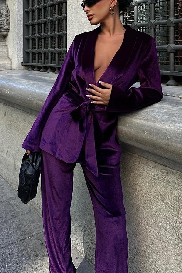 Classic Vintage Pants with a Flattering Fit