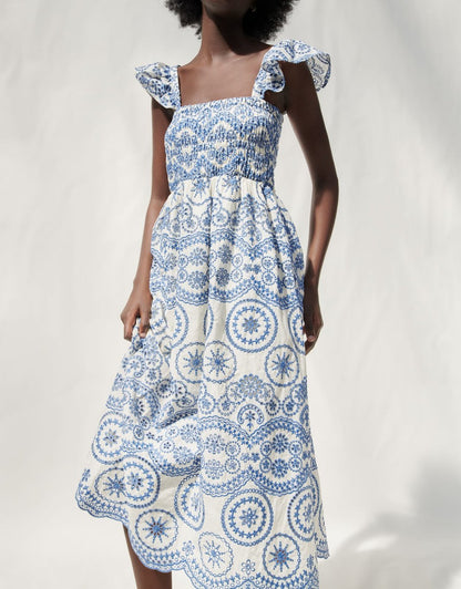 Classic Vintage & Enduringly Stylish Dress