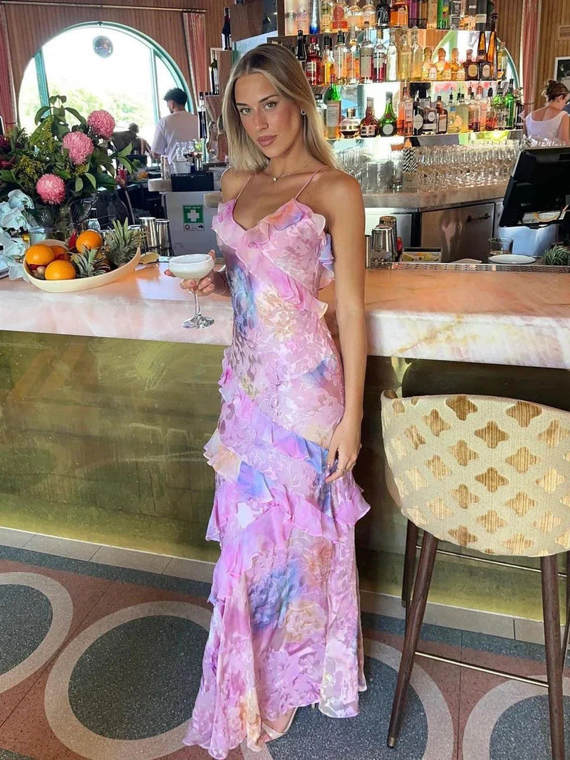 Gracefully Styled Dress for Any Occasion