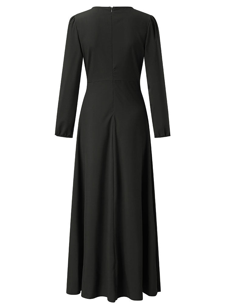 Well Tailored Dress with a Graceful Silhouette
