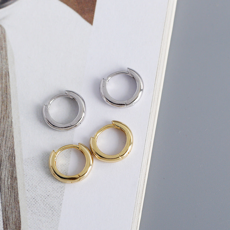 Stunning Gold Earring for Daily Wear