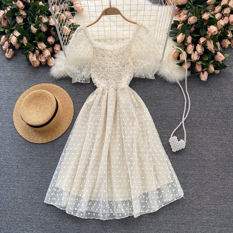 Well Tailored Dress with a Graceful Silhouette