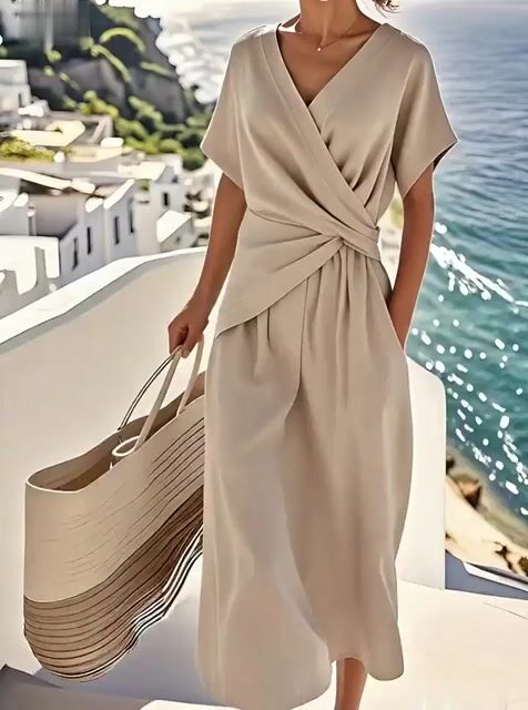 Gracefully Styled Dress for Any Occasion