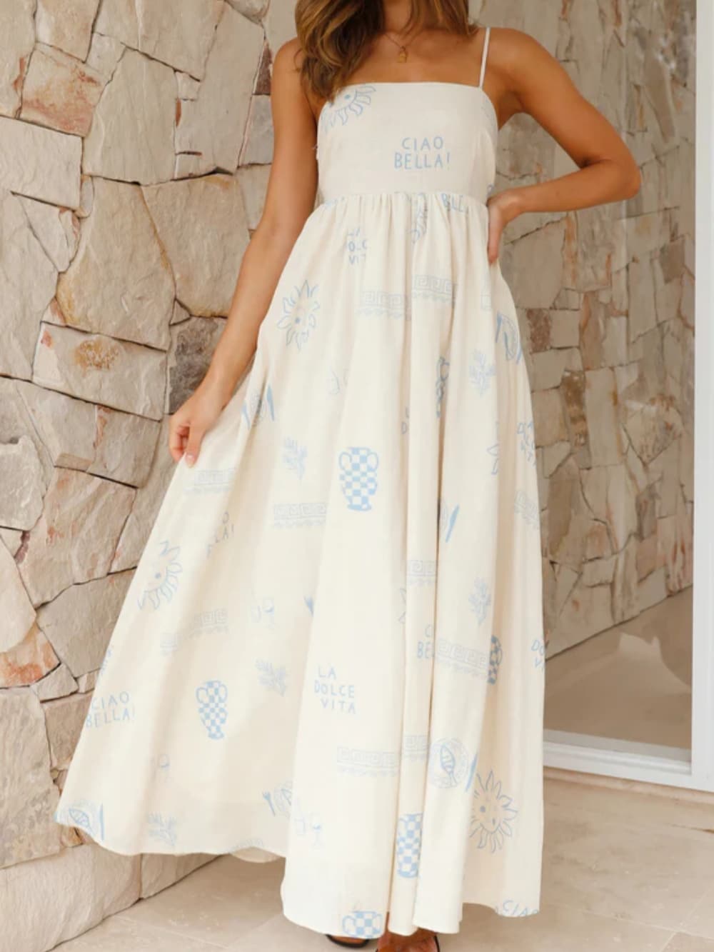 Effortlessly Elegant Dress with a Timeless Design