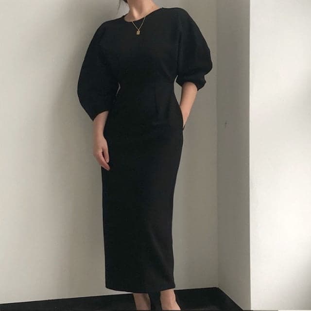 Classic Vintage Dress with a Flattering Fit