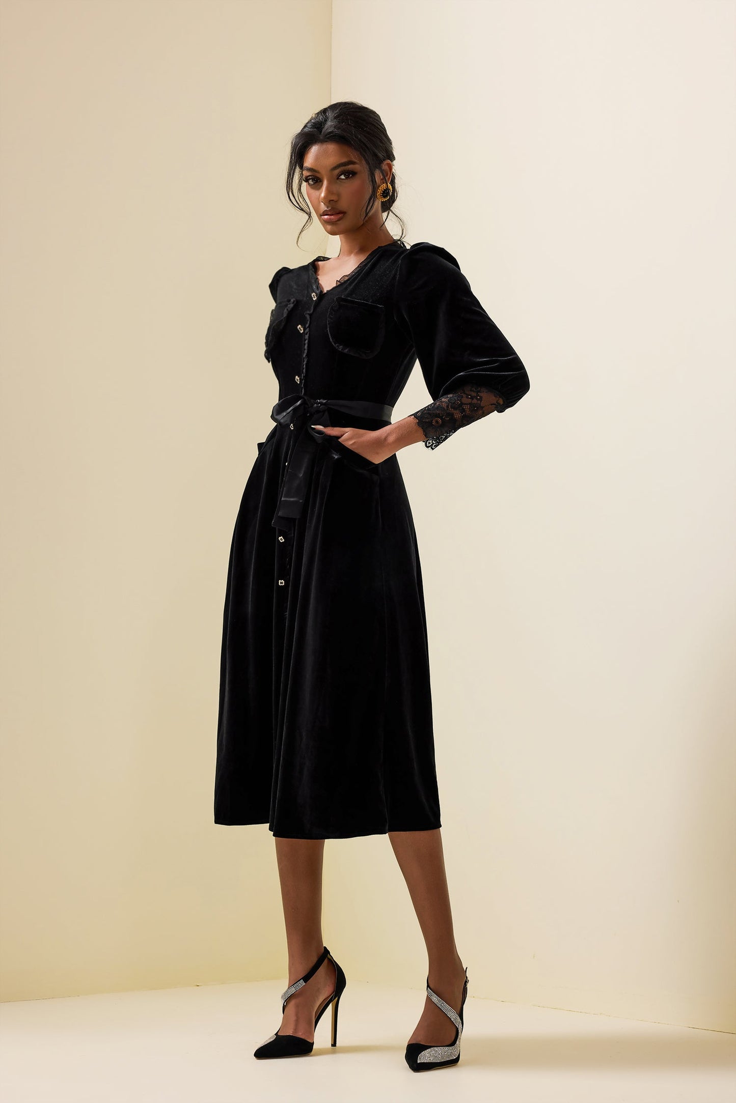 Sophisticated Dress with a Clean Classic Look