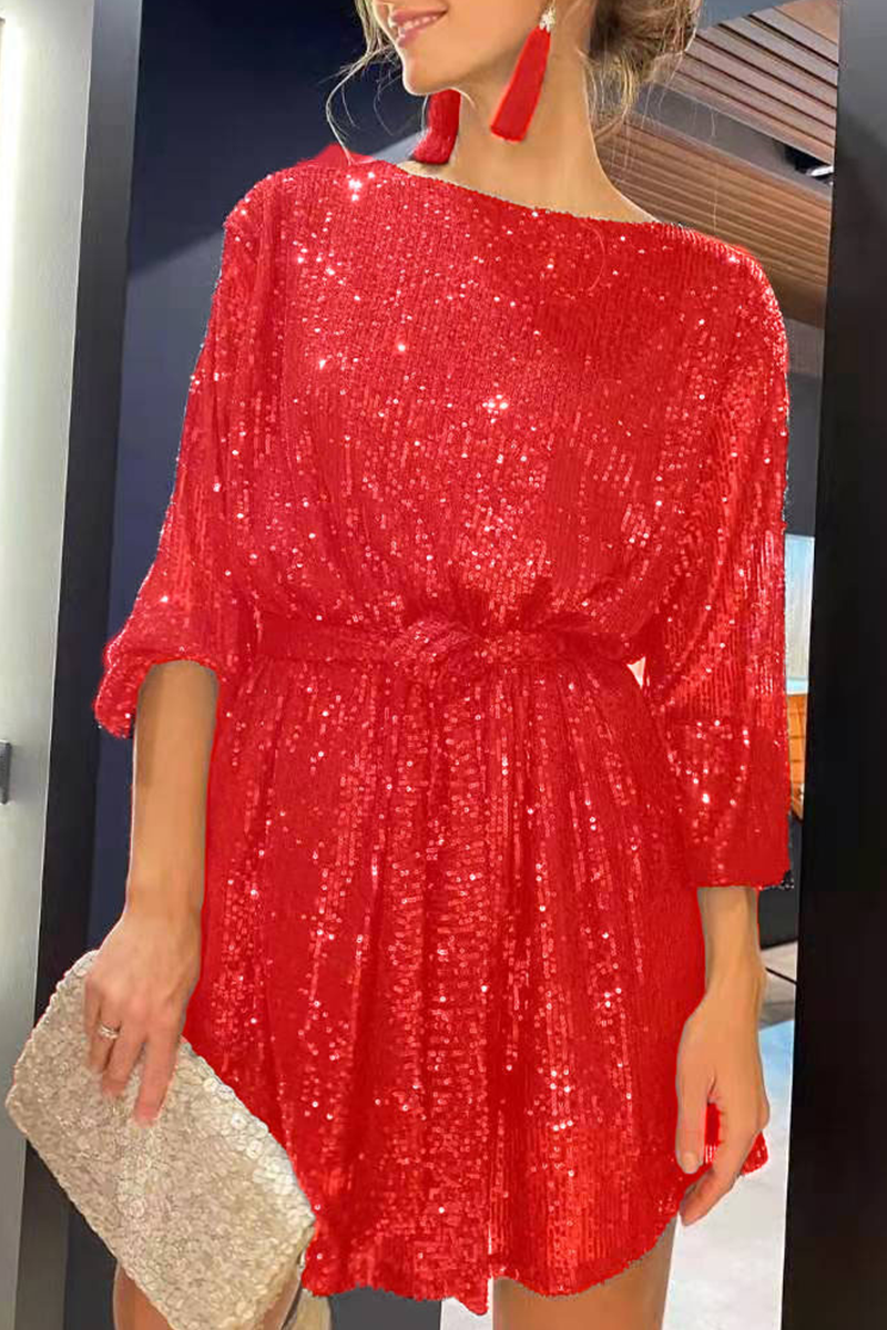 Beautifully Finished Dress in a Timeless Design