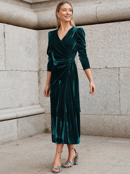 Gracefully Styled Dress for Any Occasion