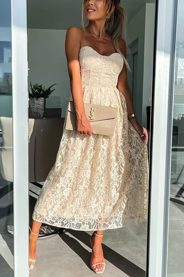 Sophisticated Dress with a Clean Classic Look