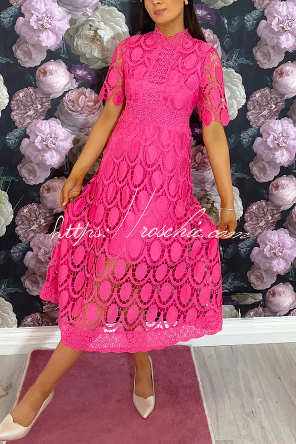 Beautifully Finished Dress in a Timeless Design