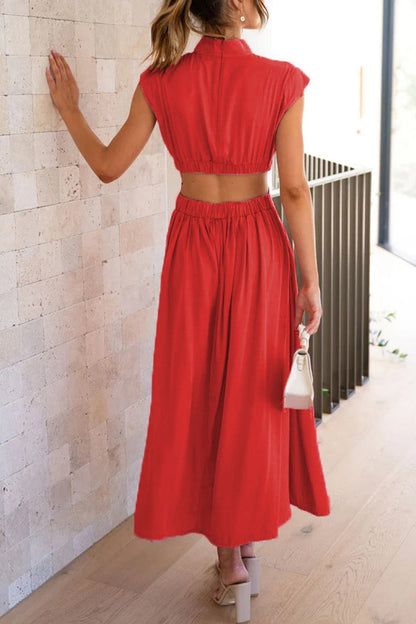 Effortlessly Elegant Dress with a Timeless Design