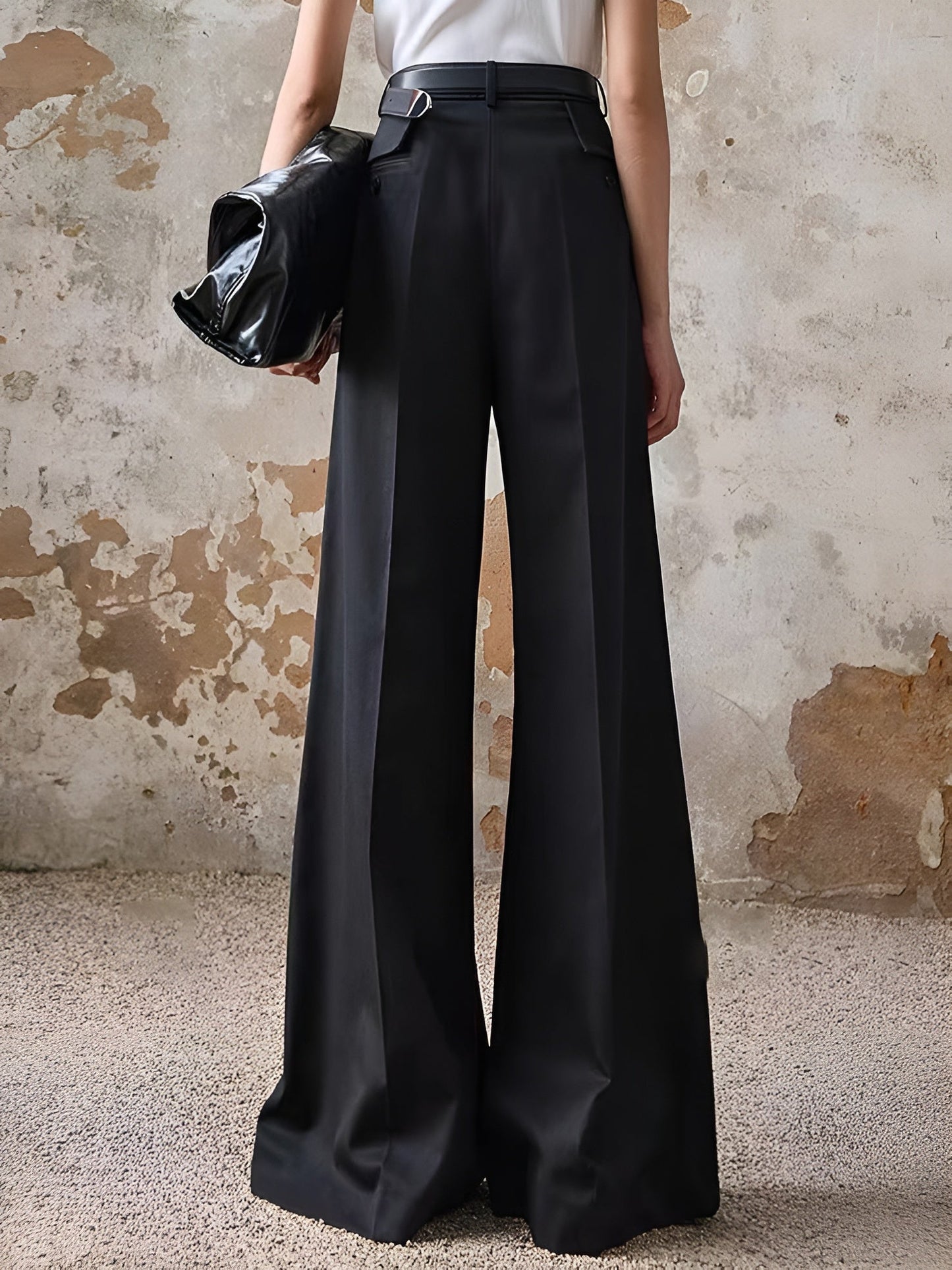 Classic Vintage Pants with a Flattering Fit