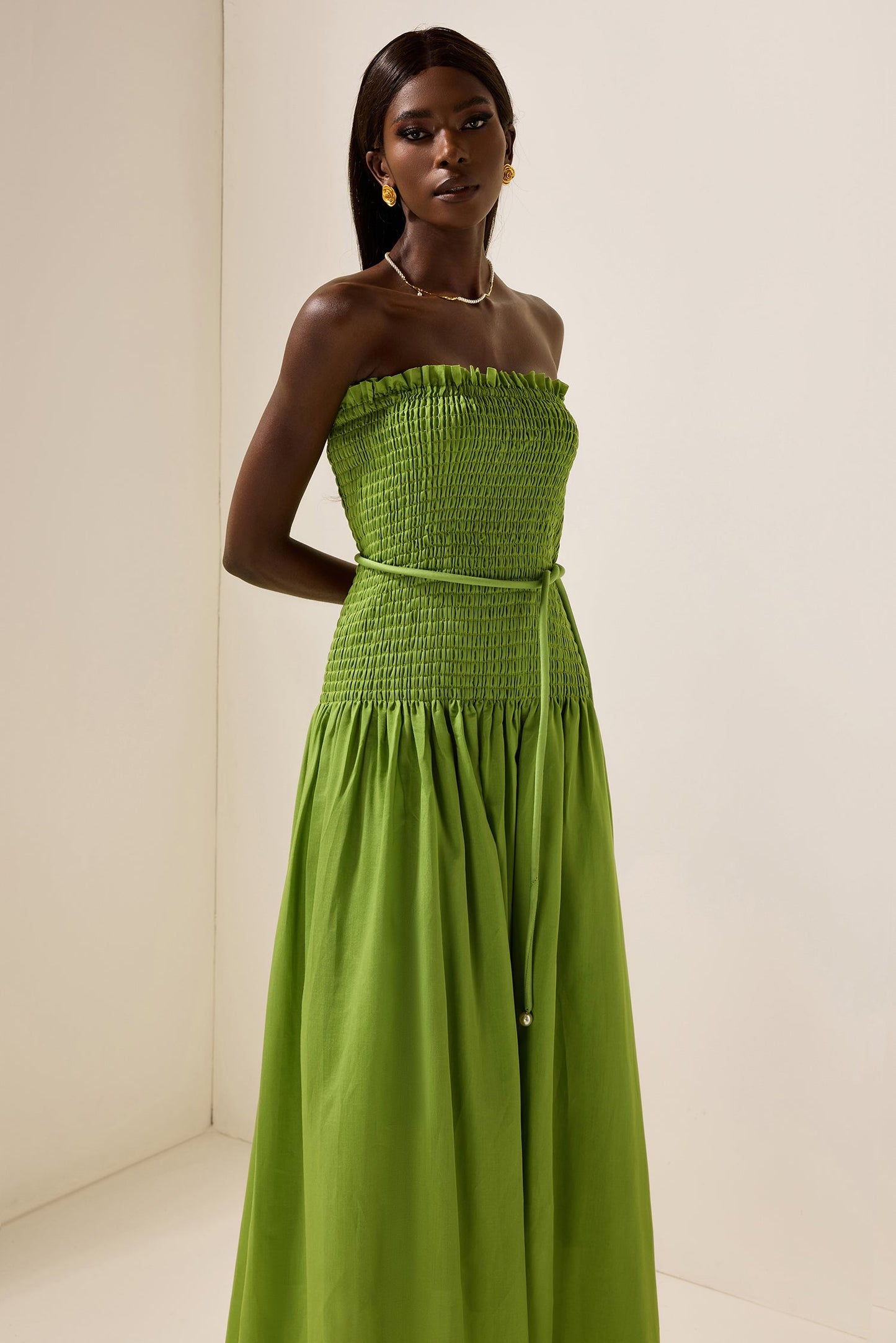 Sophisticated Dress with a Clean Classic Look