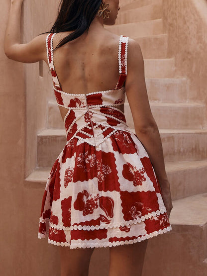 Gracefully Styled Dress for Any Occasion