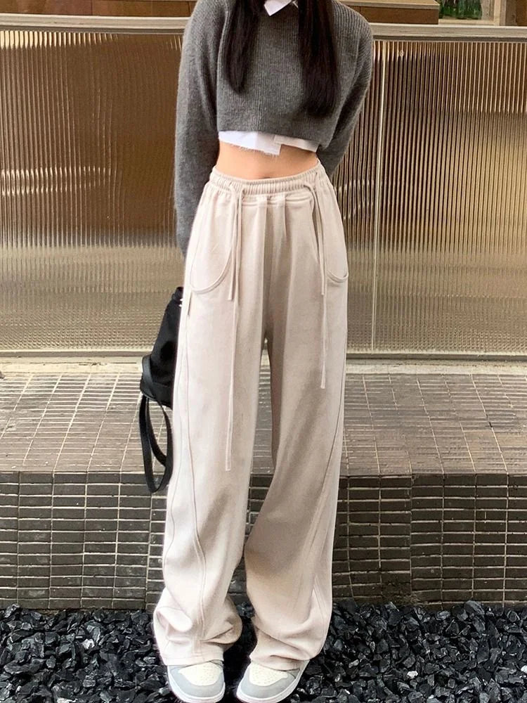 Elegantly Styled Pants for Everyday Wear