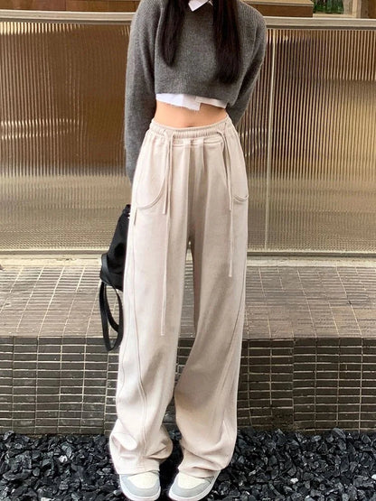 Elegantly Styled Pants for Everyday Wear