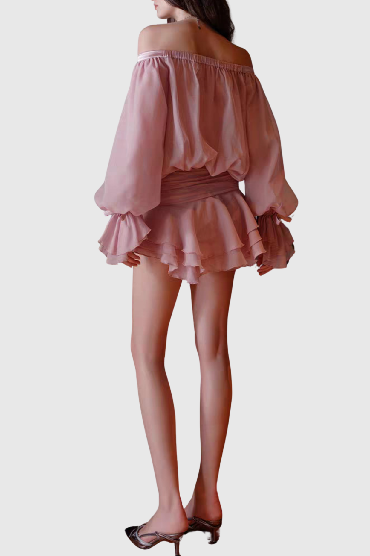 Beautifully Crafted Dress in a Classic Style