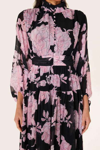 Sophisticated Dress with a Clean Classic Look