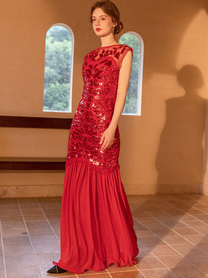 Well Tailored Dress with a Graceful Silhouette