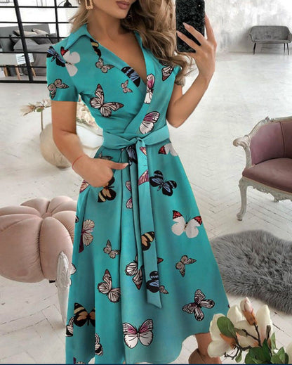 Classic Vintage Dress with a Flattering Fit