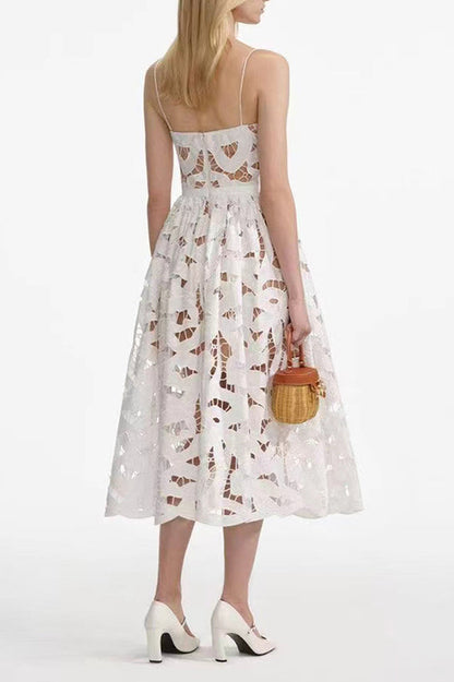 Gracefully Styled Dress for Any Occasion