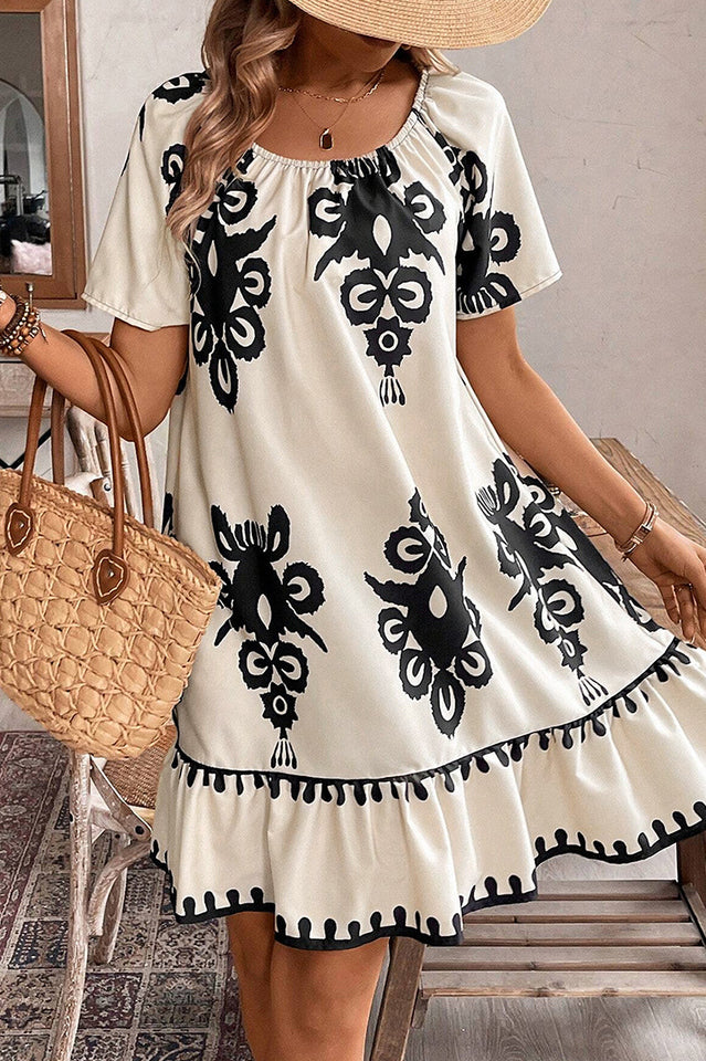 Effortlessly Elegant Dress with a Timeless Design