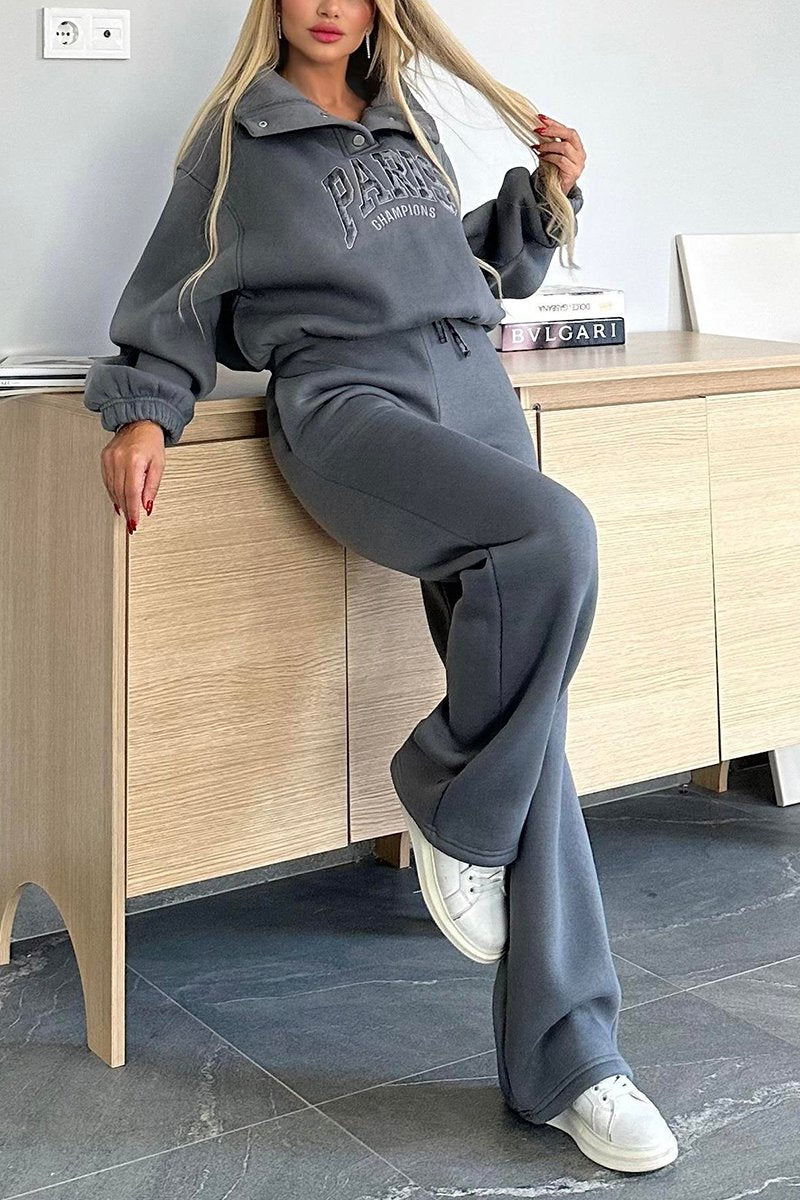 Effortlessly Elegant Garment with a Timeless Design