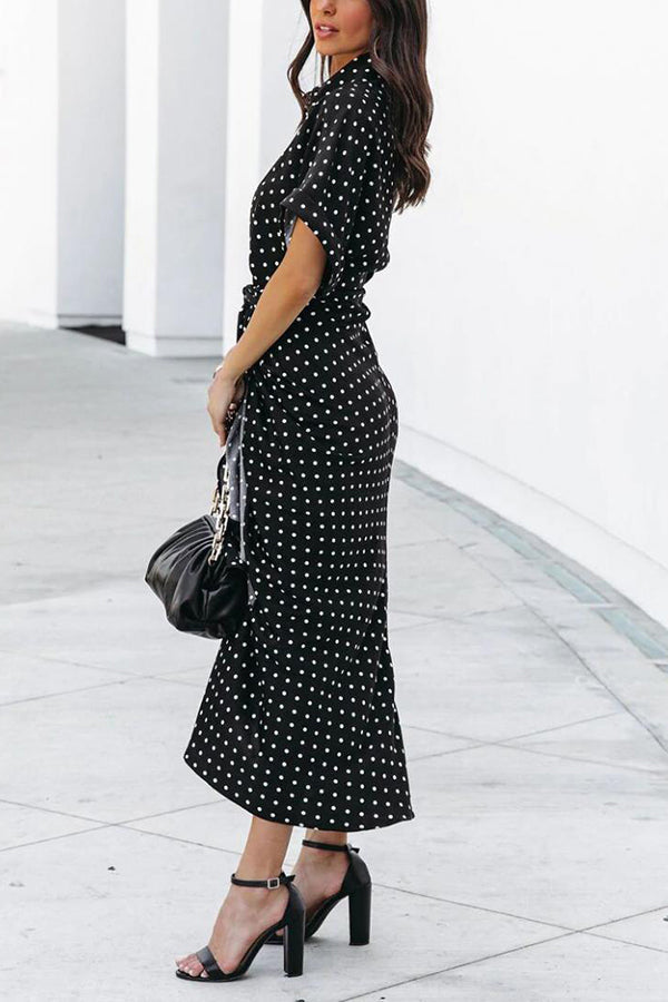 Classic Vintage Dress with a Flattering Fit