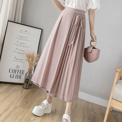 Elegantly Styled Pants for Everyday Wear
