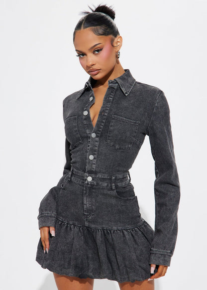 Gracefully Styled Dress for Any Occasion