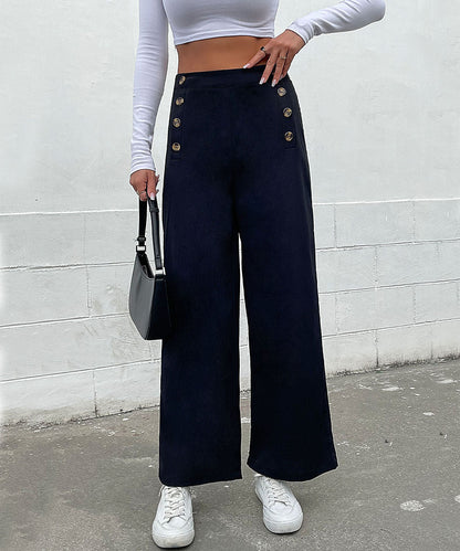 Beautifully Finished Pants in a Timeless Design