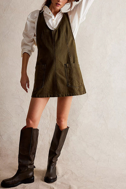 Sophisticated Dress with a Clean Classic Look